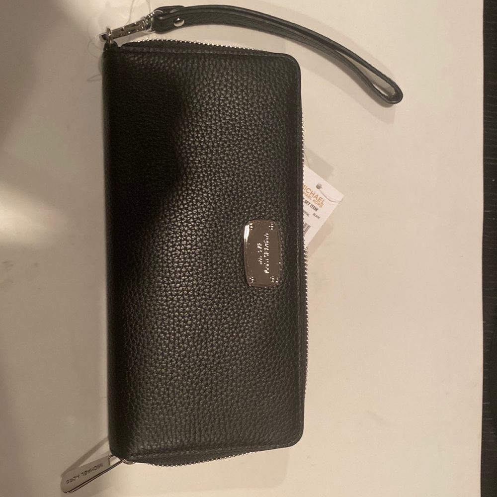 Michael Kors Wristlet / Wallet